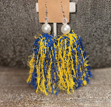 Load image into Gallery viewer, Pearl Tassel Chandelier