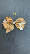 Load image into Gallery viewer, Alana 🥰bows🥰