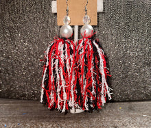 Load image into Gallery viewer, Pearl Tassel Chandelier