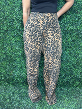 Load image into Gallery viewer, Savage Chic Leopard Jeans