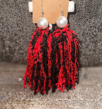 Load image into Gallery viewer, Pearl Tassel Chandelier