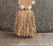Load image into Gallery viewer, Pearl Tassel Chandelier