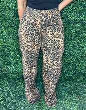 Load image into Gallery viewer, Savage Chic Leopard Jeans