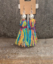 Load image into Gallery viewer, Pearl Tassel Chandelier