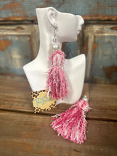 Load image into Gallery viewer, Pearl Tassel Chandelier