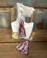 Load image into Gallery viewer, Pearl Tassel Chandelier