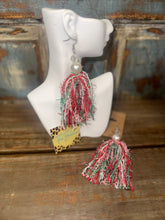 Load image into Gallery viewer, Pearl Tassel Chandelier