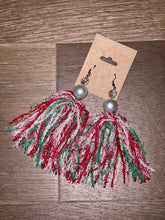 Load image into Gallery viewer, Pearl Tassel Chandelier