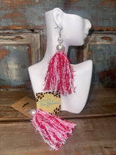 Load image into Gallery viewer, Pearl Tassel Chandelier