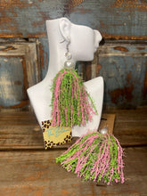 Load image into Gallery viewer, Pearl Tassel Chandelier