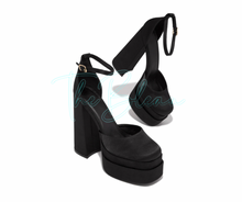 Load image into Gallery viewer, Mandisa