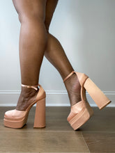 Load image into Gallery viewer, Mandisa