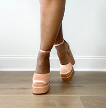 Load image into Gallery viewer, Mandisa