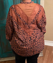 Load image into Gallery viewer, Leopard w/lace top (Plush&amp; reg sz)
