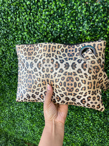 Oversized clutch