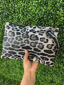 Oversized clutch