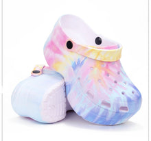 Load image into Gallery viewer, GARDENER CHUNKY PLATFORM CLOG- tie dye

