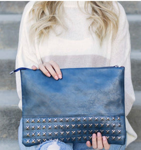 Oversize studded clutch